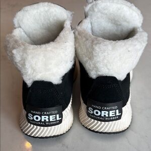 Sorel Out N About Conquest Boots Black and White Cozy Boots